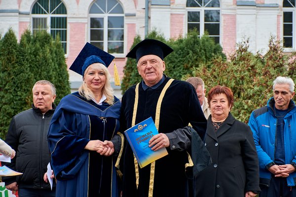 Викладачі УНУ отримали відзнаки до Дня працівника освіти
