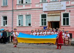 Університет урочисто посвятив першокурсників у студентську родину