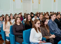 Здобувачі освіти та молоді вчені УНУ долучилися до зустрічі з головою Черкаської ОВА Ігорем Табурцем