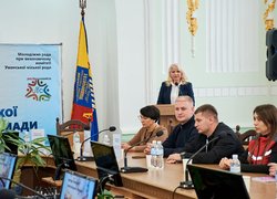 Здобувачі освіти та молоді вчені УНУ долучилися до зустрічі з головою Черкаської ОВА Ігорем Табурцем