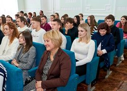 Здобувачі освіти та молоді вчені УНУ долучилися до зустрічі з головою Черкаської ОВА Ігорем Табурцем