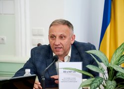 Здобувачі освіти та молоді вчені УНУ долучилися до зустрічі з головою Черкаської ОВА Ігорем Табурцем