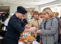 Ярмарок «Разом до перемоги» – добра традиція інженерно-технологічного факультету УНУ