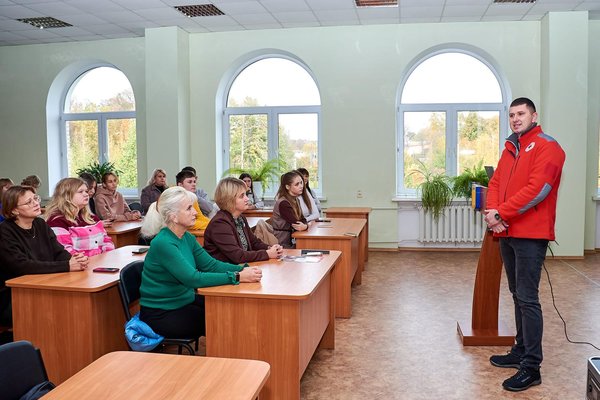 Студенти долучаються до гуманітарних ініціатив разом із Червоним Хрестом України