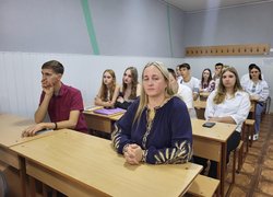 «Перемагає той, хто пам’ятає»: в УНУ розпочали навчальний рік з лекції-пам’яті героям України