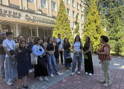 Бібліотека УНУ відкриває двері у світ традицій і культурної спадщини університету