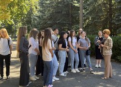Бібліотека УНУ відкриває двері у світ традицій і культурної спадщини університету