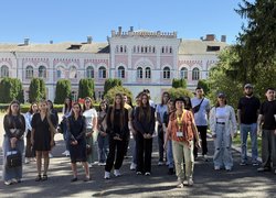 Бібліотека УНУ відкриває двері у світ традицій і культурної спадщини університету