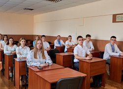 «Перемагає той, хто пам’ятає»: в УНУ розпочали навчальний рік з лекції-пам’яті героям України