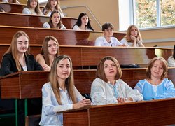 «Перемагає той, хто пам’ятає»: в УНУ розпочали навчальний рік з лекції-пам’яті героям України