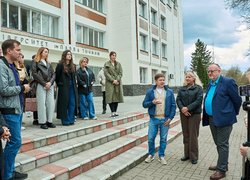 УНУ отримав потужні генератори