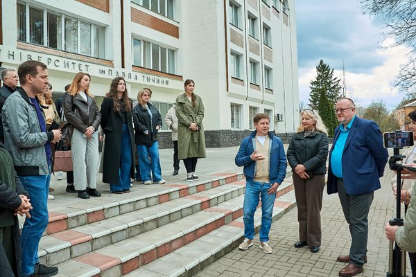 УНУ отримав потужні генератори