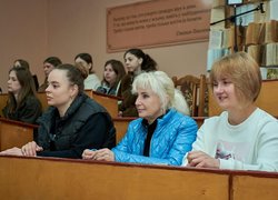 Гумор крізь війну: творча зустріч із військовим і письменником Віталієм Запекою
