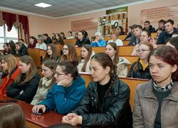 Гумор крізь війну: творча зустріч із військовим і письменником Віталієм Запекою