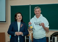 Гумор крізь війну: творча зустріч із військовим і письменником Віталієм Запекою