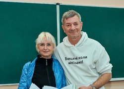 Гумор крізь війну: творча зустріч із військовим і письменником Віталієм Запекою