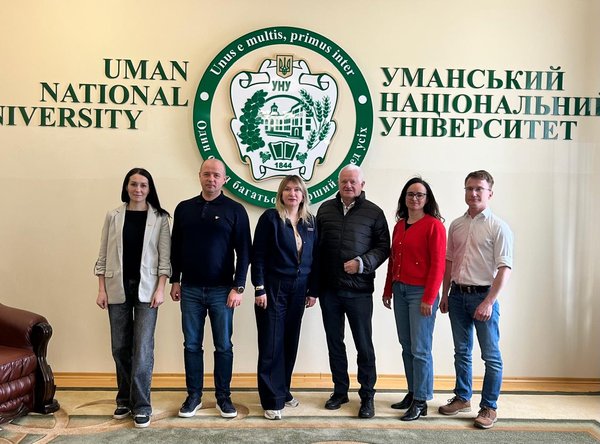 Нові можливості для освіти та агросектору: УНУ співпрацюватиме з «DUALOG»