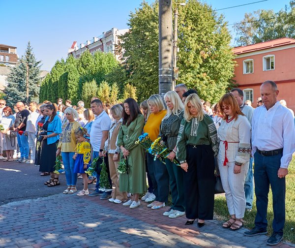 УНУ разом із громадою відзначив 35-річчя Незалежності України