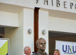 «Свої серед своїх»: зустріч поколінь у рідному університеті