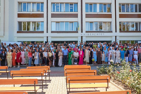 «Свої серед своїх»: зустріч поколінь у рідному університеті