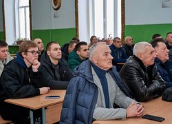 Збереження родючості ґрунтів у період кліматичних викликів і воєнного часу: фахова дискусія аграріїв