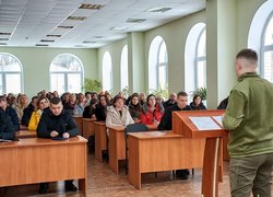 Пильність і відповідальність: в УНУ відбувся методичний семінар для кураторів щодо протидії вербуванню та ІПСО