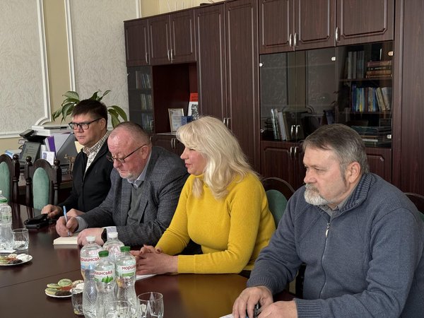 Уманський НУ та ГО «Екологічний рух Черкащини» об’єднують зусилля задля збереження дубів Шевченка