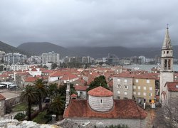 Подорож до сонячної Чорногорії – різдвяна казка студентів УНУ