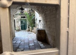 Подорож до сонячної Чорногорії – різдвяна казка студентів УНУ