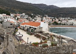 Подорож до сонячної Чорногорії – різдвяна казка студентів УНУ