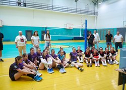 У спортивній залі УНУ відбувся випускний матч  волейбольного клубу «АВІОН»