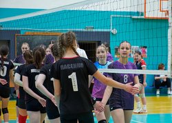 У спортивній залі УНУ відбувся випускний матч  волейбольного клубу «АВІОН»