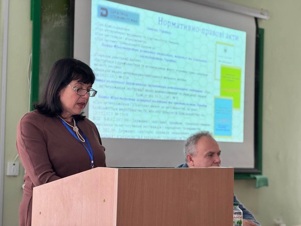 В УНУ обговорювали актуальні питання розвитку бджільництва в Україні