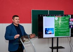 Єдність влади, бізнесу й науки: в УНУ відбувся круглий стіл щодо фінансової реінтеграції ветеранів війни та ВПО