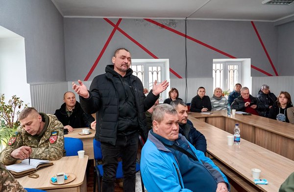 Єдність влади, бізнесу й науки: в УНУ відбувся круглий стіл щодо фінансової реінтеграції ветеранів війни та ВПО