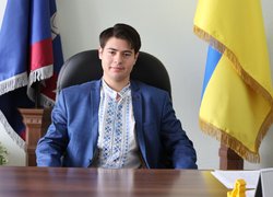 Молодь Уманського університету провела один день з міським головою
