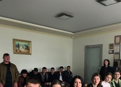 Молодь Уманського університету провела один день з міським головою