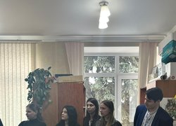 Молодь Уманського університету провела один день з міським головою