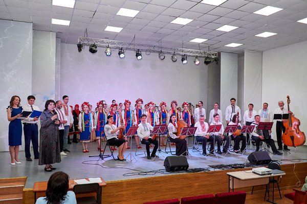 Тріумф талантів і мистецтва: в УНУ відбувся звітний концерт творчих колективів факультету мистецької, дошкільної та початкової освіти