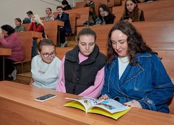 «Зустрічі, що надихають»: розмова про журналістику, свободу слова та силу правди з В’ячеславом Козаком