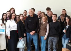 «Зустрічі, що надихають»: розмова про журналістику, свободу слова та силу правди з В’ячеславом Козаком