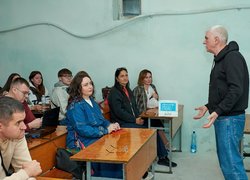 «Зустрічі, що надихають»: розмова про журналістику, свободу слова та силу правди з В’ячеславом Козаком