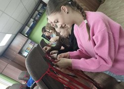 Українські традиції в сучасному форматі: студенти УНУ опановували мистецтво макраме