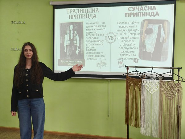 Українські традиції в сучасному форматі: студенти УНУ опановували мистецтво макраме