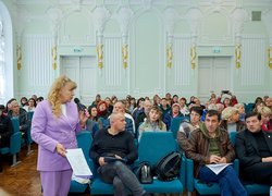 «Разом до рішень»: УНУ став майданчиком для діалогу переселенців і влади