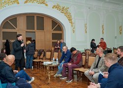 «Разом до рішень»: УНУ став майданчиком для діалогу переселенців і влади