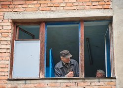 Сила єдності в дії: у гуртожитках УНУ відновлюють пошкоджені вікна