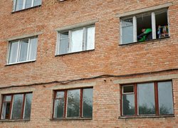 Сила єдності в дії: у гуртожитках УНУ відновлюють пошкоджені вікна
