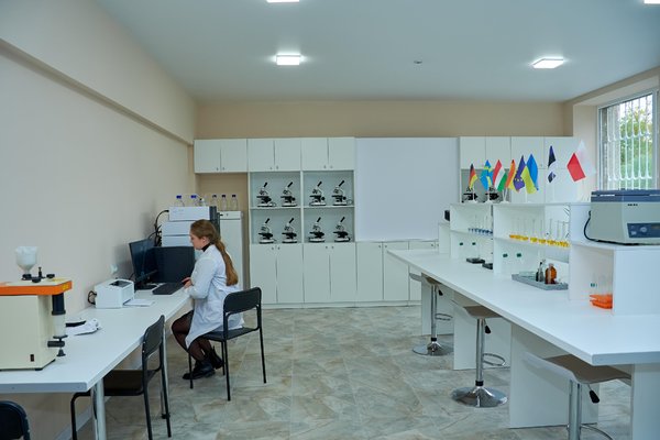 В Уманському національному університеті модернізували навчально-наукову лабораторію «Екологічний моніторинг в агросфері»