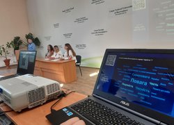 «Пам’ять, що говорить. Мова, що єднає»: в УНУ провели першу лекцію для першокурсників